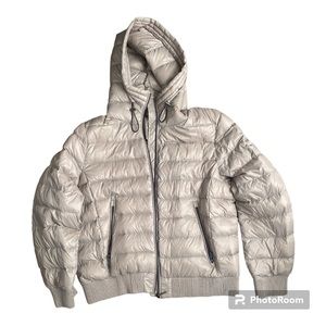 Women’s puffer jacket